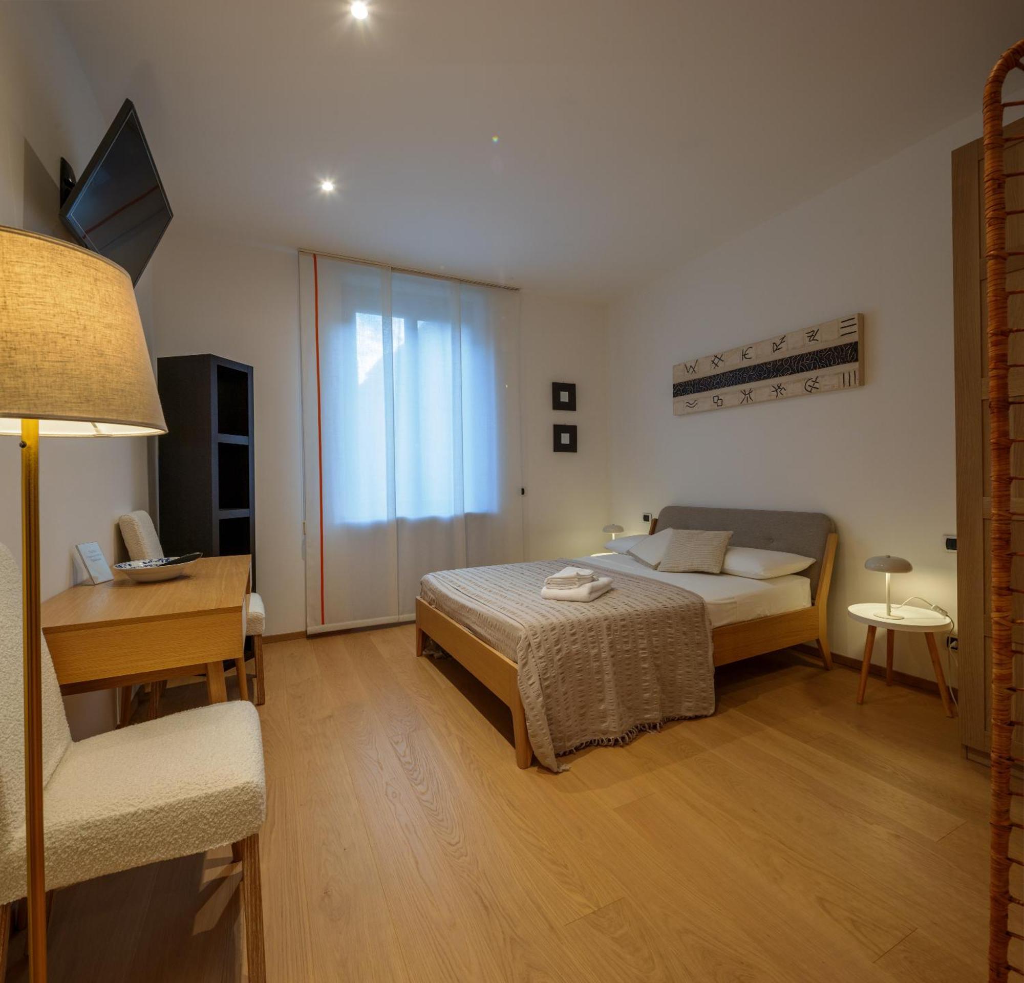 Interno 711 Hotell Udine Exteriör bild